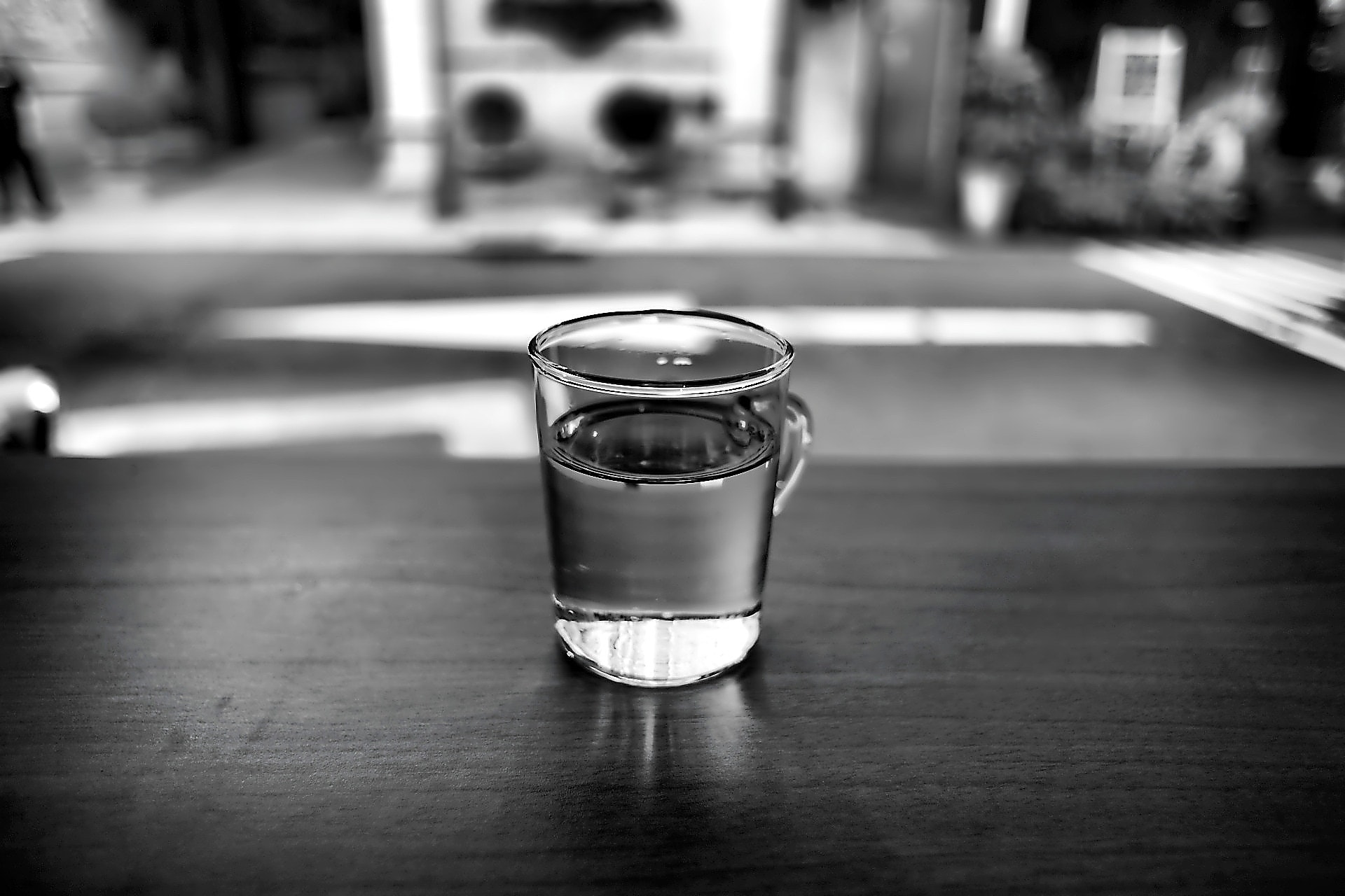 black-and-white-drink-glass-156913