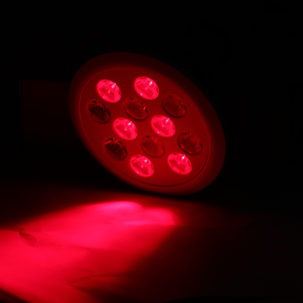 lampa z cerwonym światłem żarówka RLT